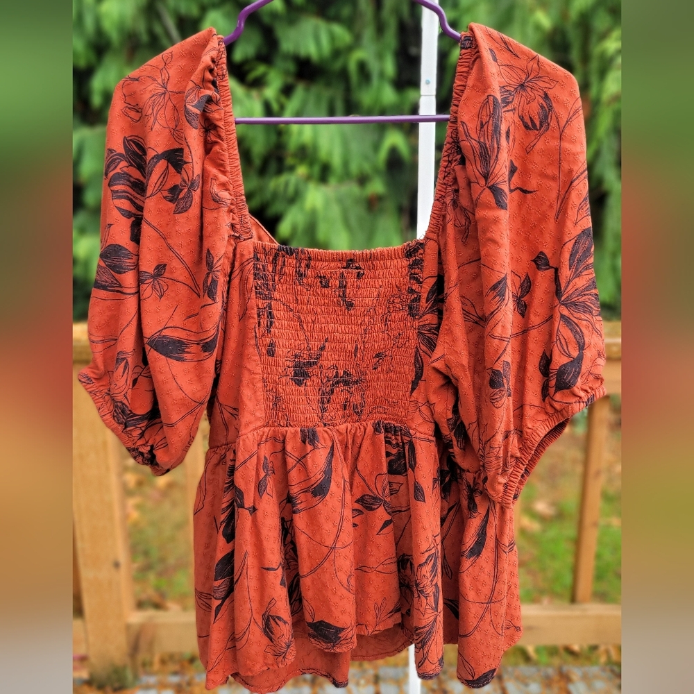Torrid Rust Floral Peplum Top - Picture 6 of 6